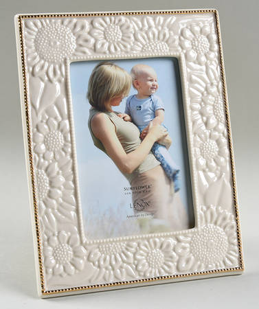 Sunflower Frame-Holds 4" X 6"