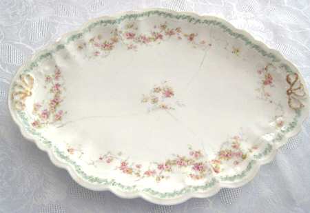 LNT335 14" Oval Serving Platter
