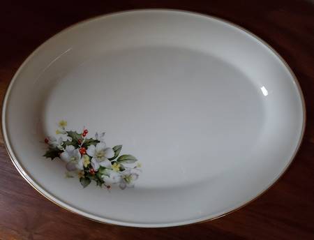 L422 13" Oval Serving Platter