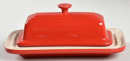 Red Apple by Le Creuset