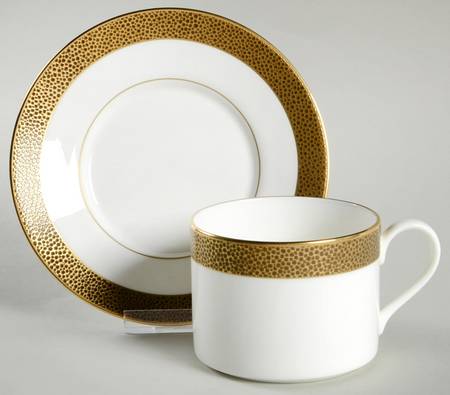 Avenue Flat Cup & Saucer Set