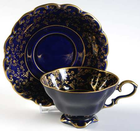 LND8 Footed Cup & Saucer Set