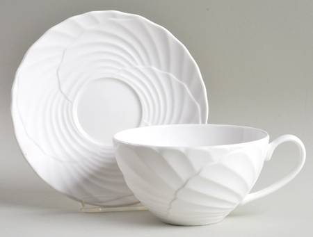 Pleated Swirl Flat Cup & Saucer Set
