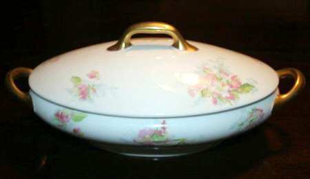 LIM546 Oval Covered Vegetable
