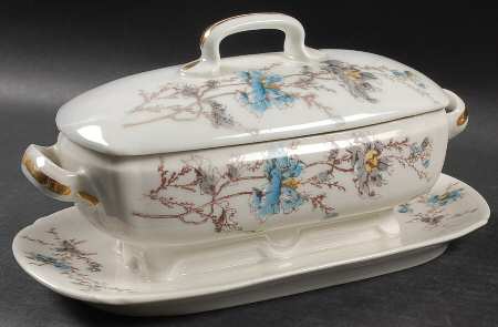 LSS248 Gravy Boat w/Attached Underplate & Lid