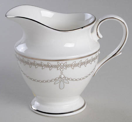Empire Pearl Creamer