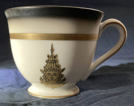 LIY8 Footed Demitasse Cup