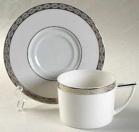 LIM574 Flat Cup & Saucer Set