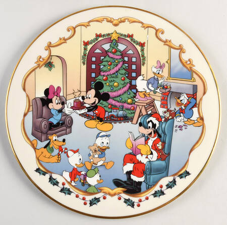 Disney Holiday Cake Plate
