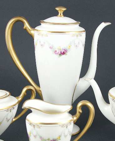 D28A Coffee Pot & Lid