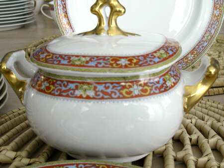 LIM592 by Limoges-French