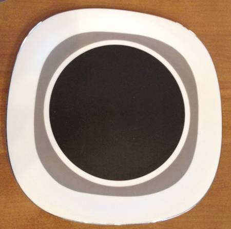Contrast Dinner Plate