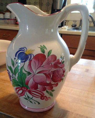 LUN62 Large Pitcher