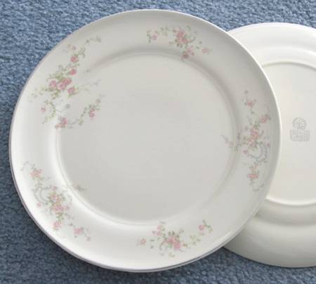 LIA154 by Limoges-American