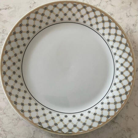Annabelle by Lorren Home Trends
