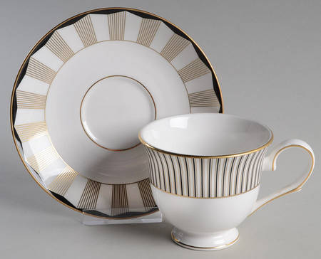 Audrey Footed Cup & Saucer Set