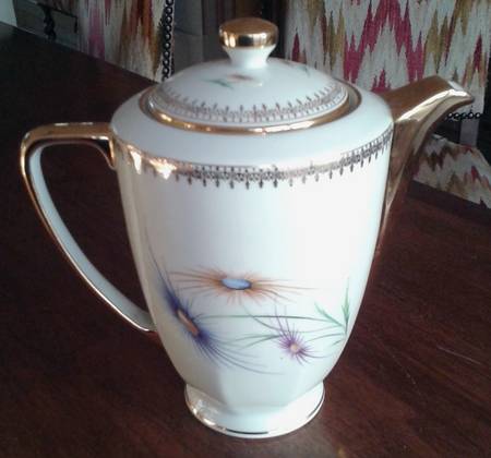 LIM670 Teapot & Lid