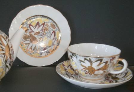 LOS30 Footed Cup & Saucer Set