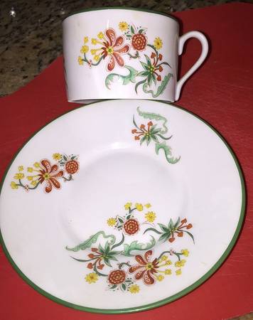 LEL34 Flat Cup & Saucer Set