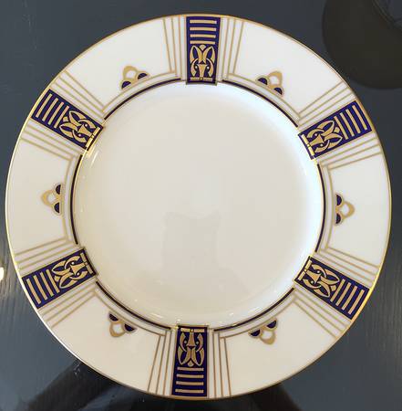 M366B Dinner Plate