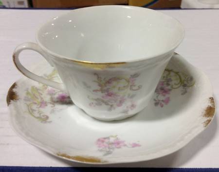 LNT423 Flat Cup & Saucer Set