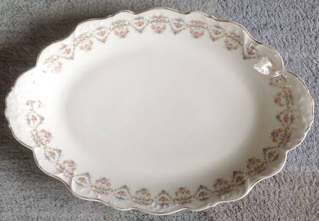 Marie Antoinette 16" Oval Serving Platter