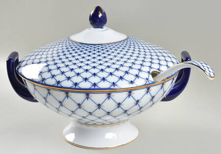 LOS37 Tureen & Lid w/Ladle