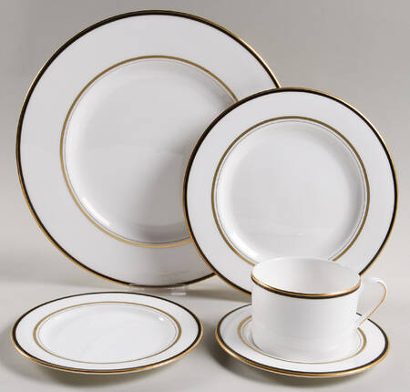 Library Lane Black 5 Piece Place Setting