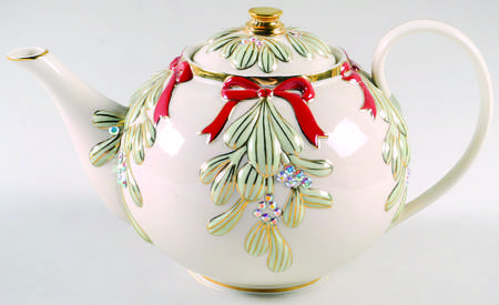 Mistletoe &amp; Berries by Lenox