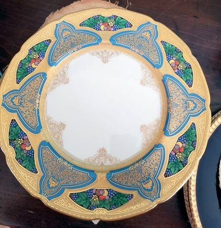 Y75F (Scalloped Blue) by Lenox