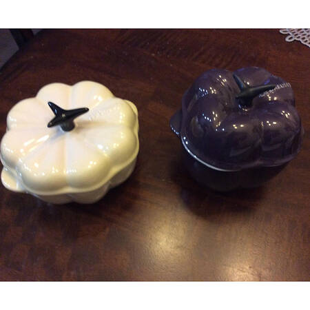 Meringue 10 Oz Cast Iron Pumpkin Shape Cocotte & Lid