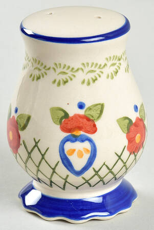 Tierra Salt Shaker