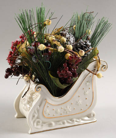 Gold Club Sleigh Centerpiece