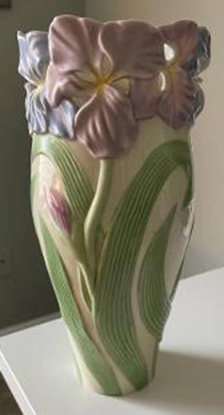 Iris Vase 9" Vase