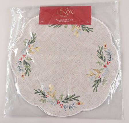 French Perle Berry Round Cloth Placemat - Set of 4
