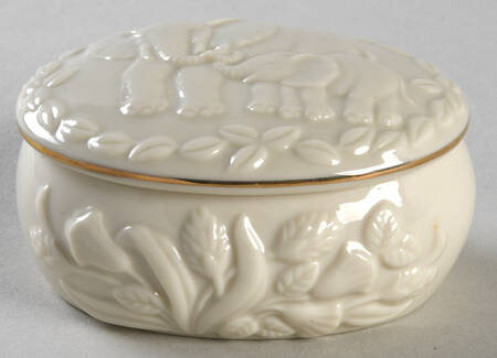 L467 Small Oval Box & Lid