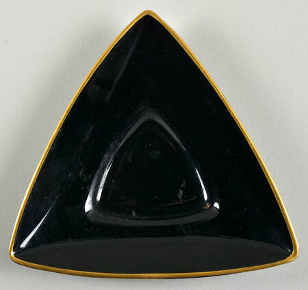Giftware 4" Triangular Nut Dish