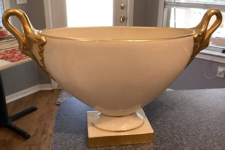 Giftware 12" Oval Centerpiece