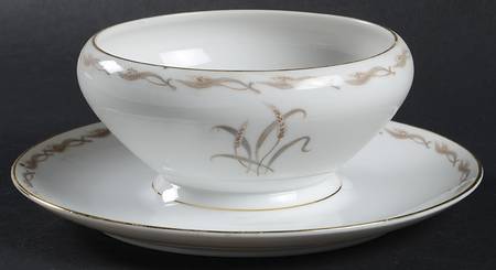 Paula Gravy Boat with Attached Underplate