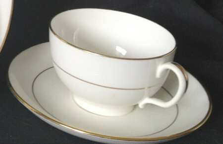 8740 Footed Cup & Saucer Set