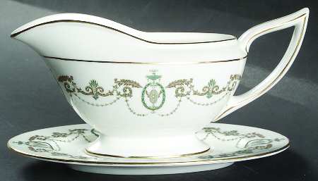 Adam Gravy Boat & Underplate