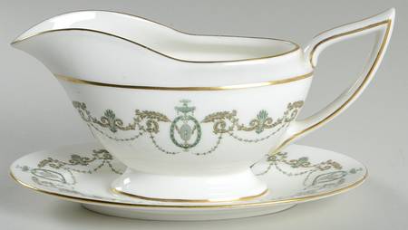 Adam Gravy Boat with Attached Underplate