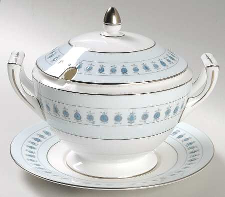 Ancient Lights Round Gravy Boat & Lid with Underlate