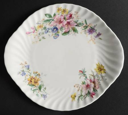 Arcadia Handled Cake Plate