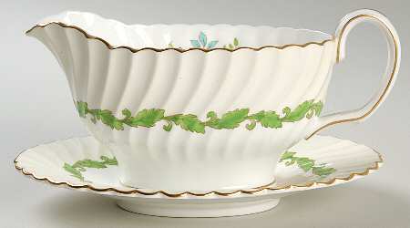 Ardmore (Green Leaf) Gravy Boat with Attached Underplate