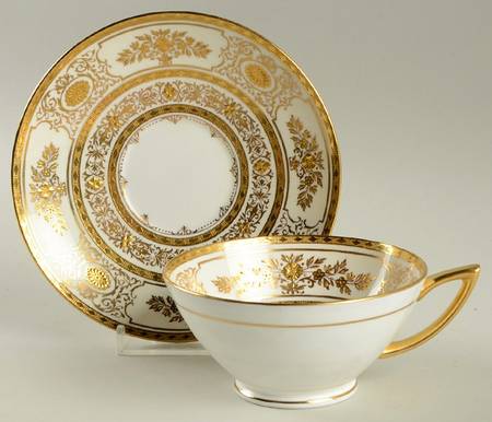 Argyle Ivory Footed Cup & Saucer Set