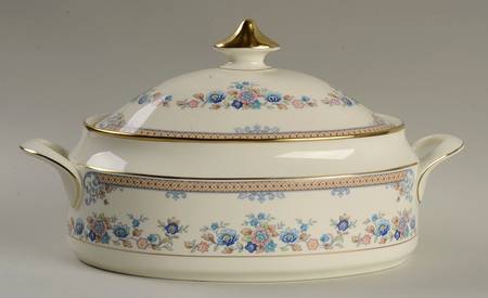 Avonlea Oval Covered Vegetable
