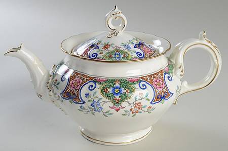 B157 (Gold Trim) Teapot & Lid