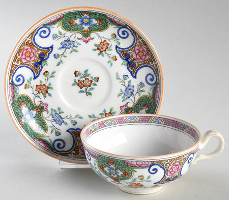 B157 (Gold Trim) Flat Cup & Saucer Set