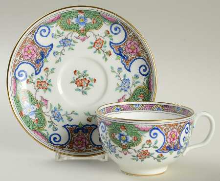 B157 (Gold Trim) Flat Cup & Saucer Set